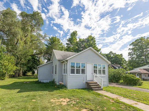 143 State St, Bronson, MI 49028