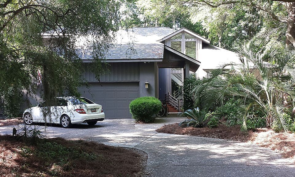 1st image of 145 Broomsedge Ln