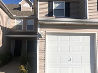 2028 Hickoryleaf Ln, Raymore, MO 64083