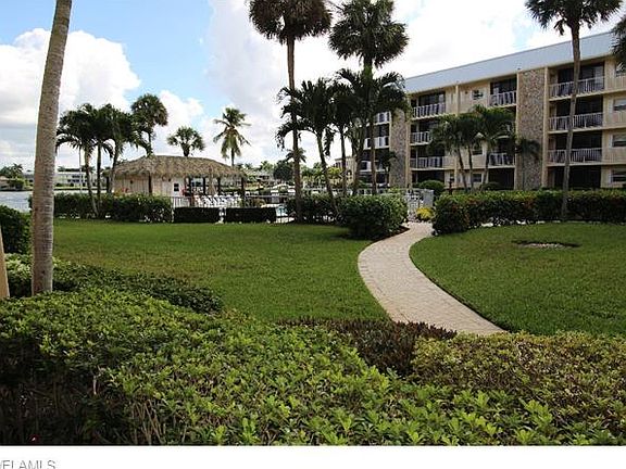 4th image of 3000 Gulf Shore Blvd N APT 106