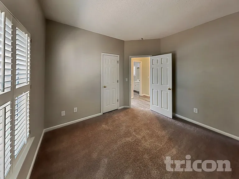 110 Fawnhill Ct — Photo 5