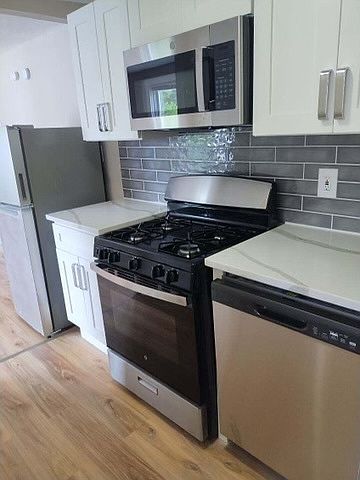1st image of 100 E Holly Ave