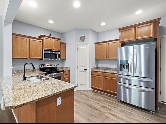 4th image of 9175 Coneflower Dr Unit 104