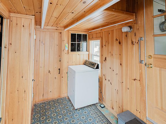 4th image of 1357 Indian River Road