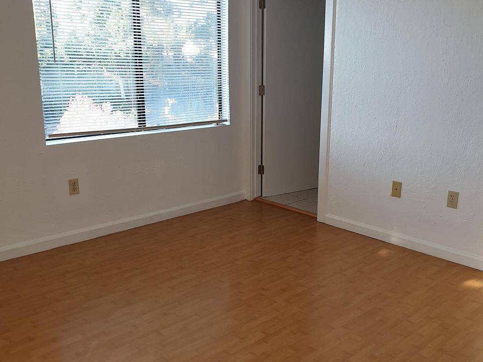 1st image of 3811 Lincoln Ave #B