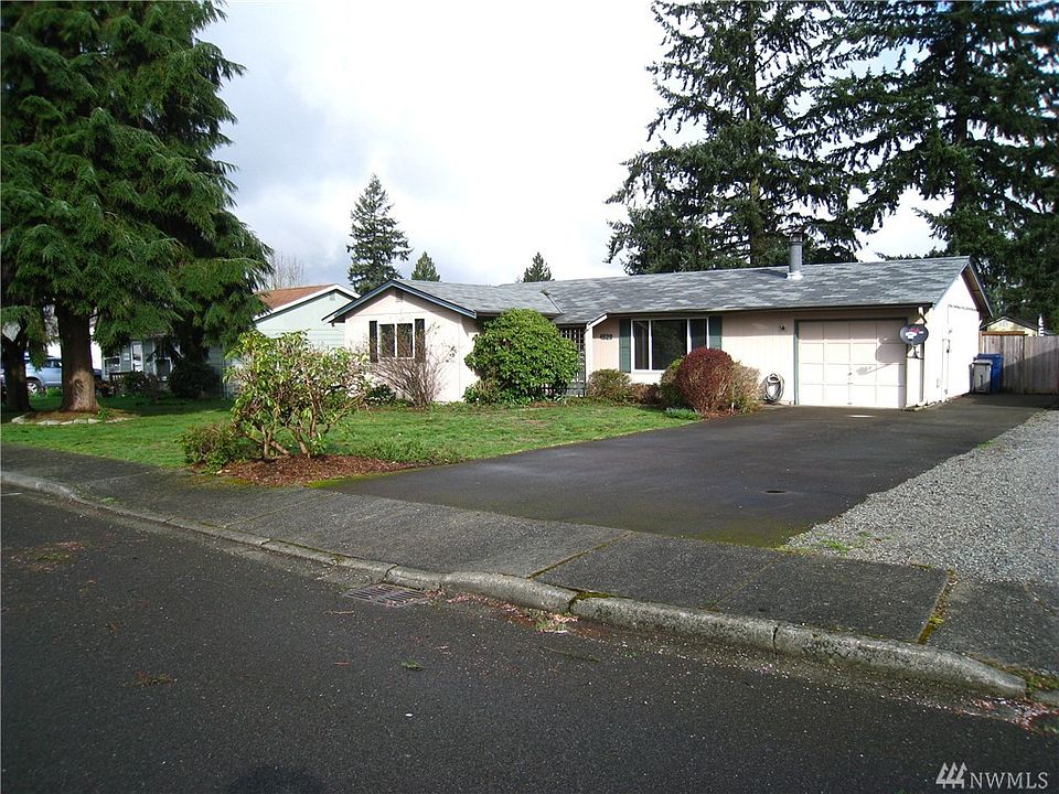 1st image of 4529 90th Pl NE