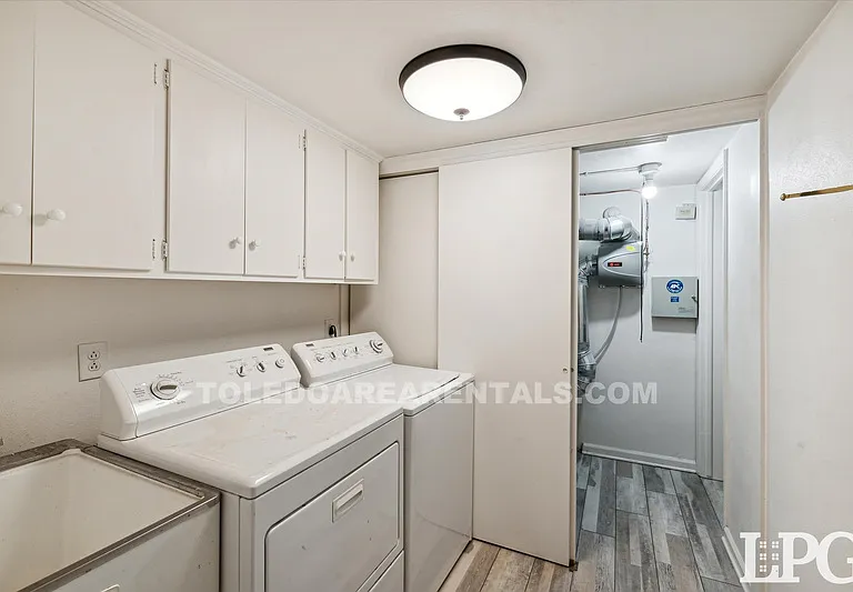 3835 Hillandale Rd E — Photo 31