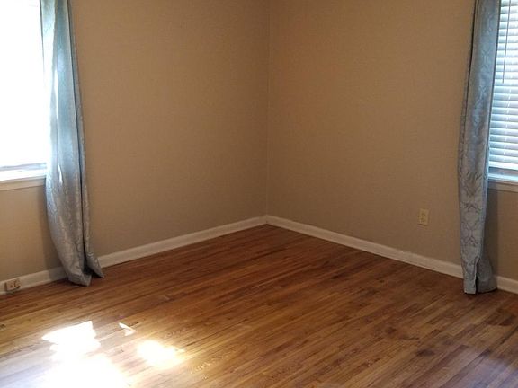 5th image of 2121 Jones St