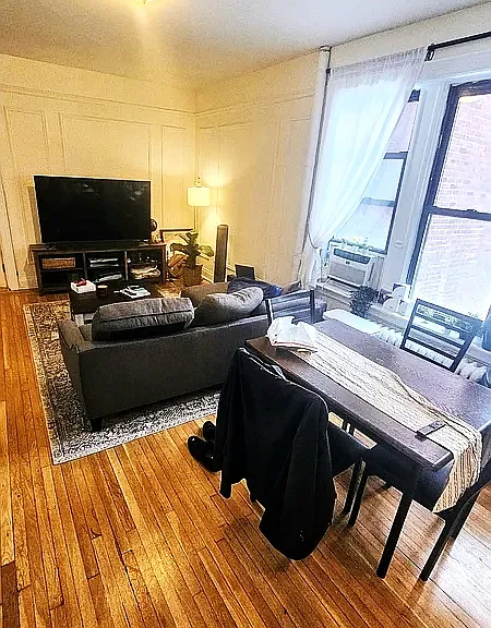 142 E 33rd St #2E — Photo 2