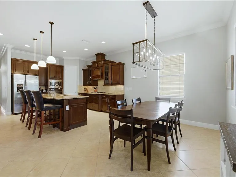 5423 Title Row Dr — Photo 13
