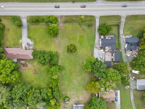 7211 Bonny Oaks Dr, Chattanooga, TN 37421