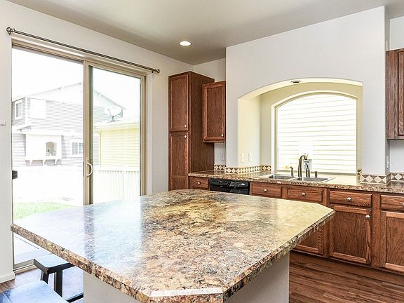 5th image of 10885 Dayton Way