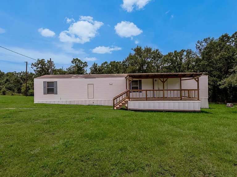 37 Riverside Ln #C — Photo 2