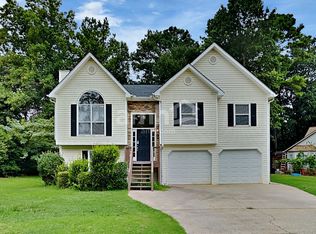 1021 Whispering Woods Dr, Canton, GA 30114