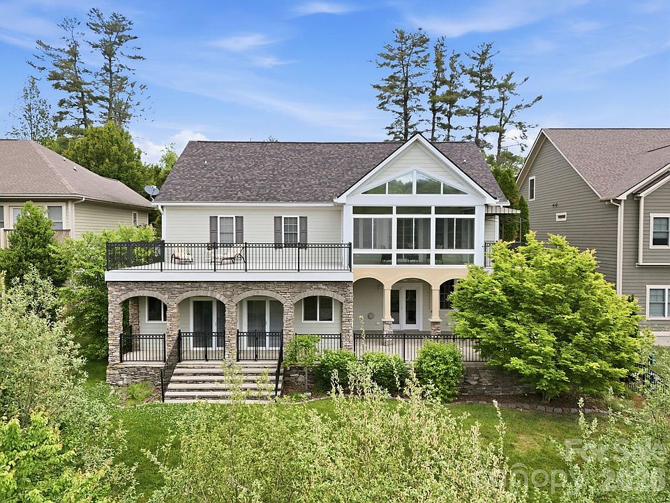 1st image of 612 Vista Falls Rd