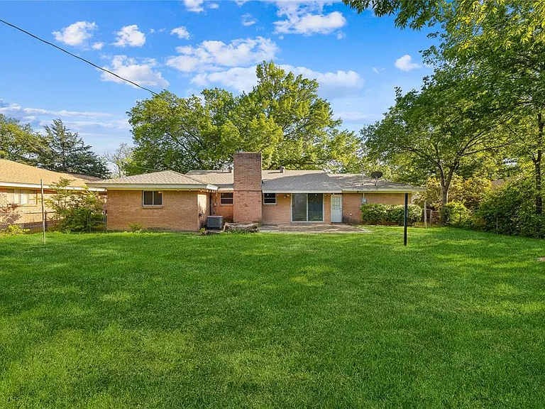 7108 Willis Ave — Photo 33