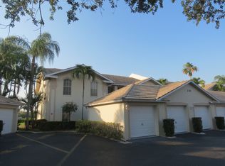 218 Newport Dr APT 702, Naples, FL 34114