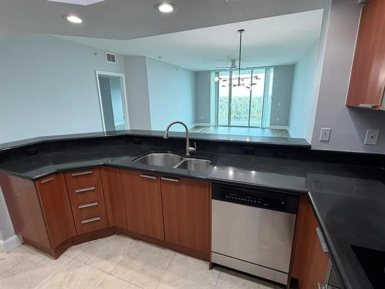15051 Royal Oaks Ln #CU-1603 — Photo 2