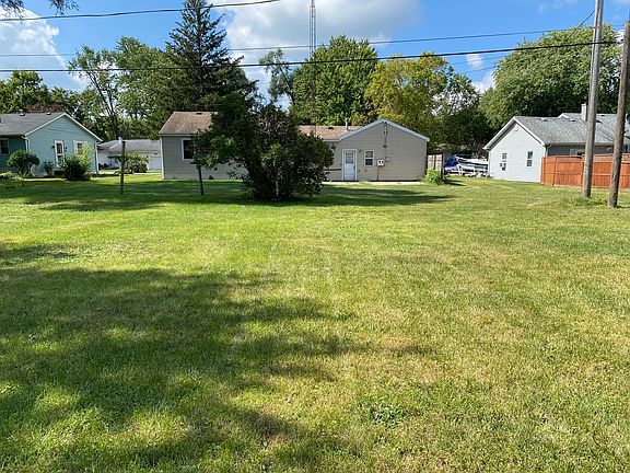 3rd image of 641 S Outer Dr