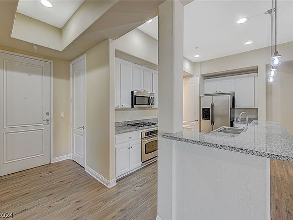 3rd image of 20 E Serene Ave Unit 205