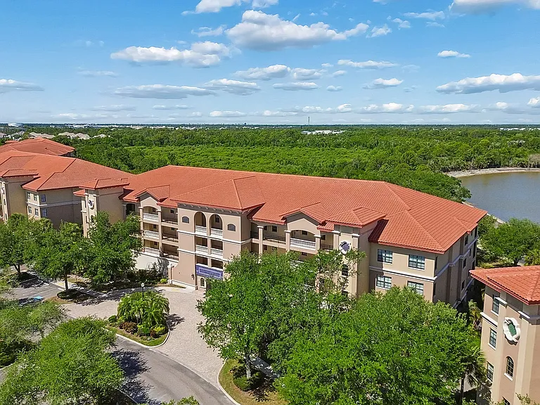 7702 Lake Vista Ct #202 — Photo 5