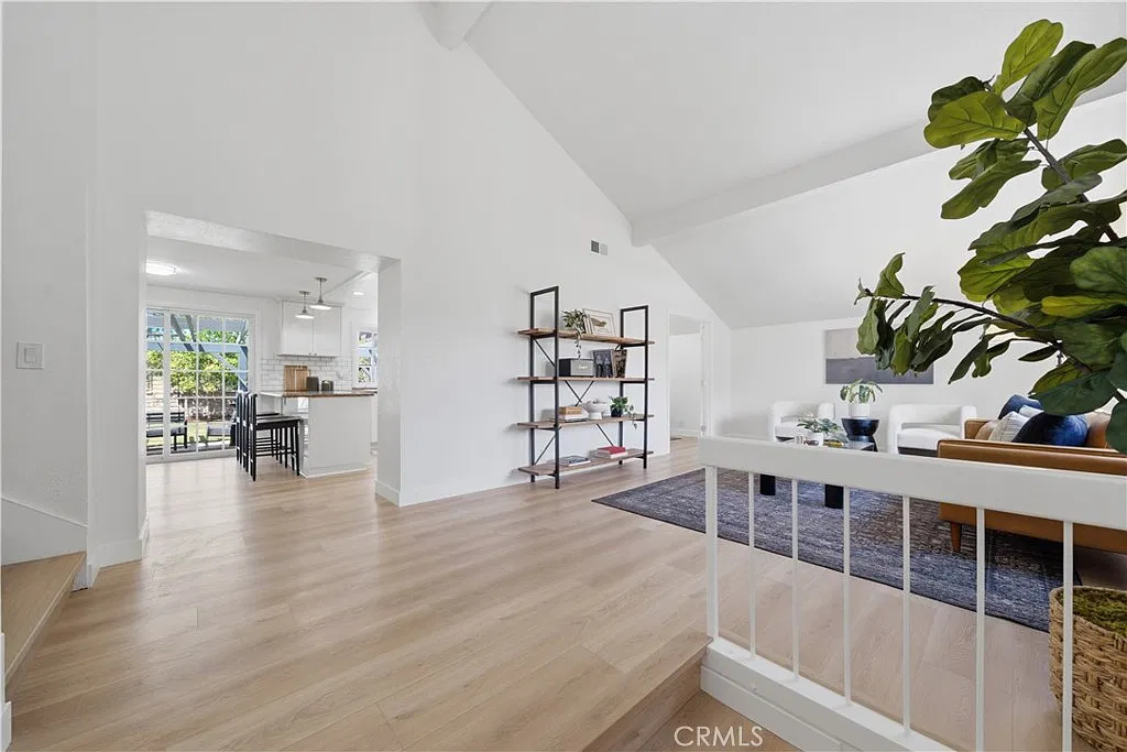 4 bed, 3.5 bath, 2175 sqft, $6,000 — Photo 3