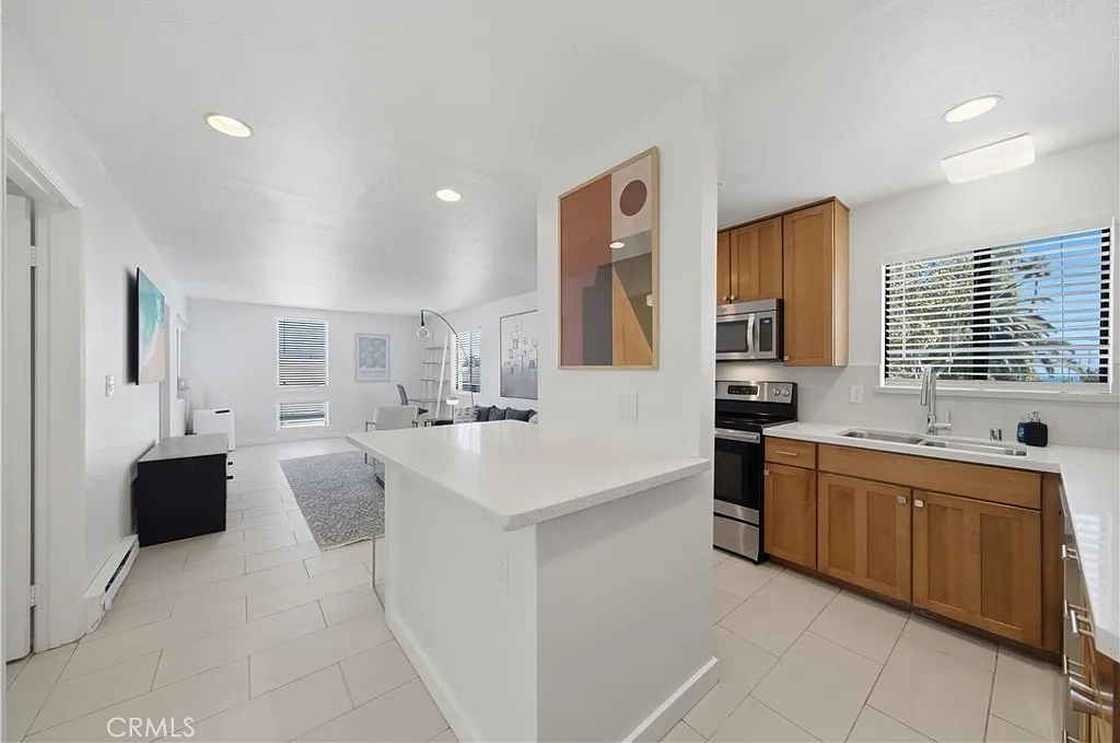 2 bed, 731 sqft, $5,300 — Photo 4