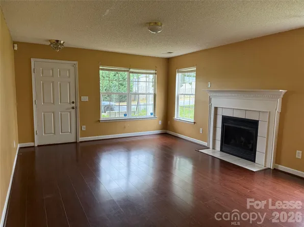 3327 Buckvalley Dr, Charlotte, NC 28214