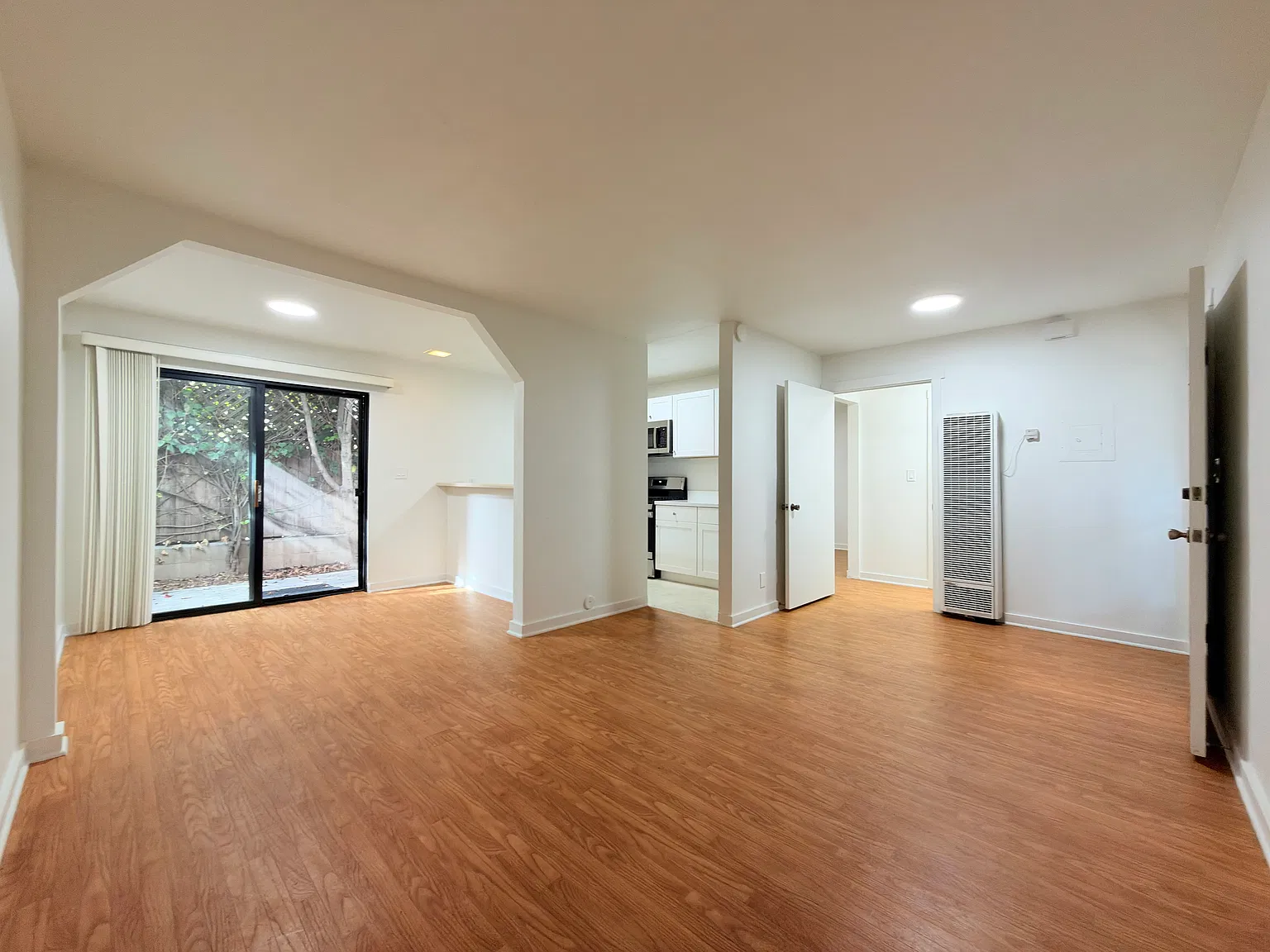 1 bed, $2,900 — Photo 2