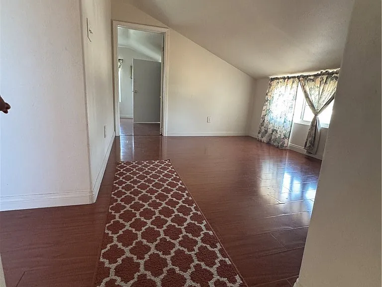 758 W Longden Ave — Photo 28