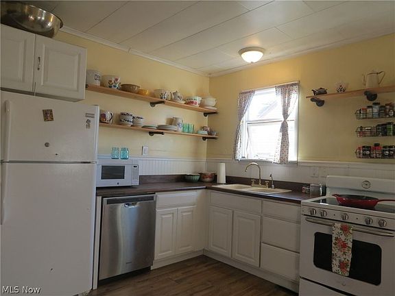 5th image of 65 W Jefferson St
