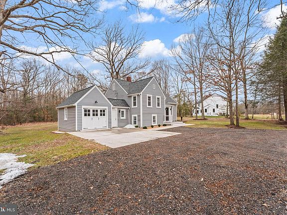 2nd image of 15072 Dahlgren Rd