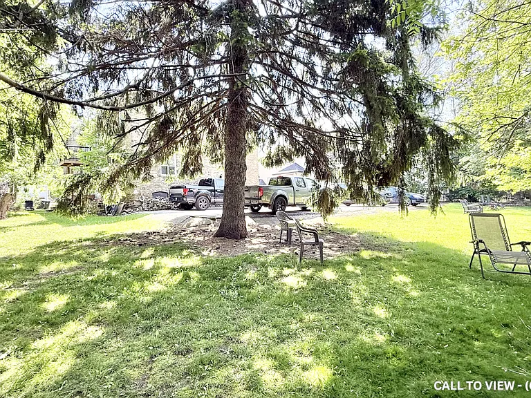 18 Bonnyview Dr #1 — Photo 9
