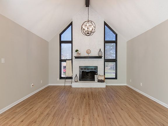 4th image of 4174 Pebble Creek Dr