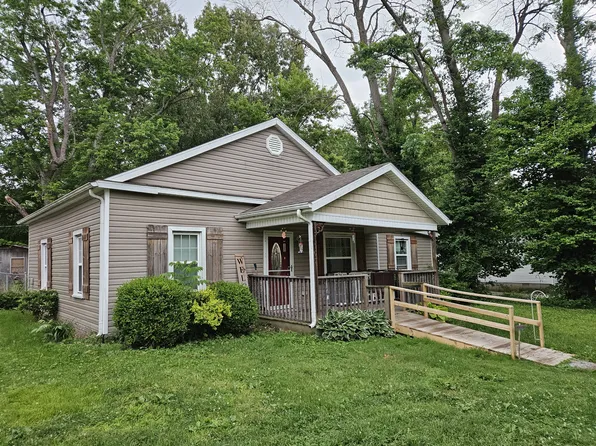 107 Bevard St, Cambria, IL 62915