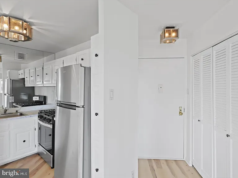 5340 Holmes Run Pkwy #1016 — Photo 8
