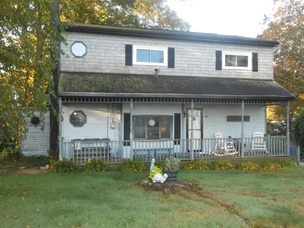 28 Cliff Dr, Assonet, MA 02702