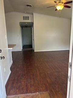 5th image of 18 Owens Dr