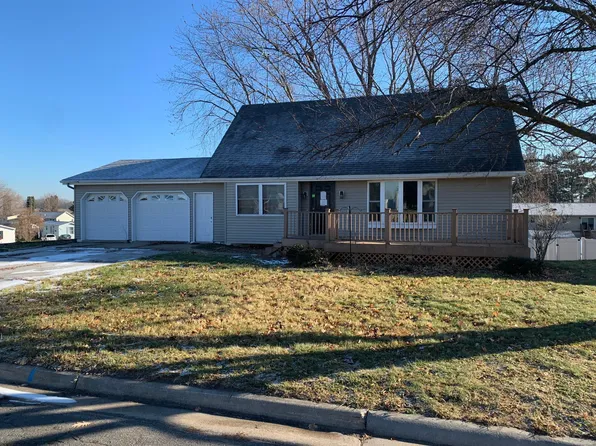 425 7th St NW, Plainview, MN 55964