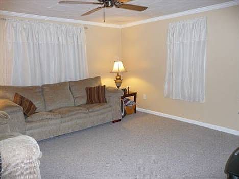 4th image of 200 Leatherwood St