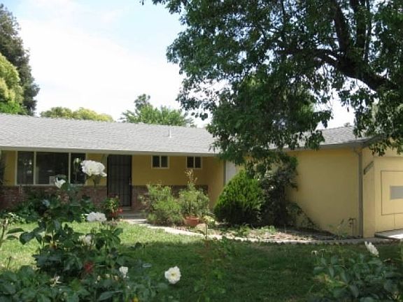 2nd image of 1300 Linden Dr