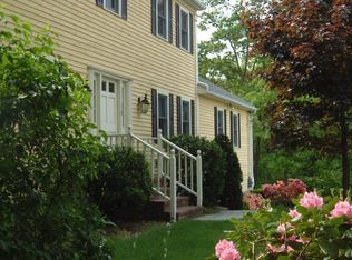 18 Stephen Ln, Dedham, MA 02026