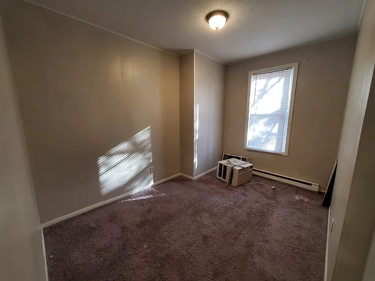 228 William St N #2 — Photo 9