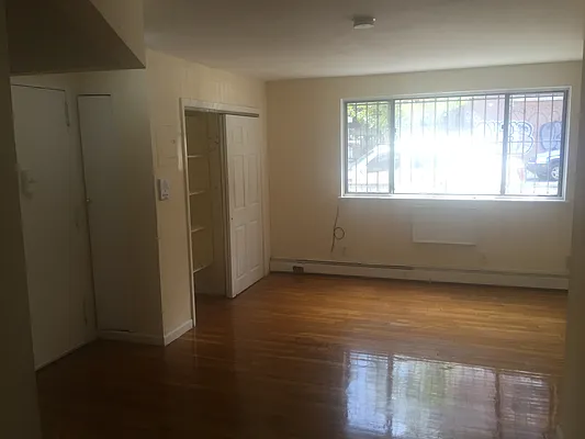 Rented by PMG Real Estate  | media 20