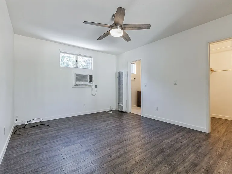 588 E. Mel Avenue - Hermosa Palms — Photo 29