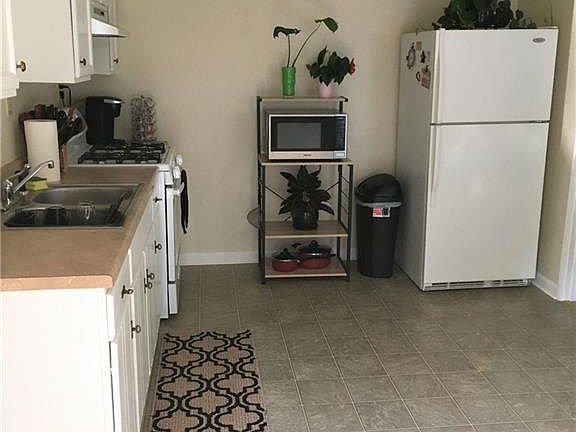 5th image of 435 West St