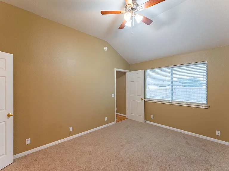 109 Granite Shoals Dr — Photo 13
