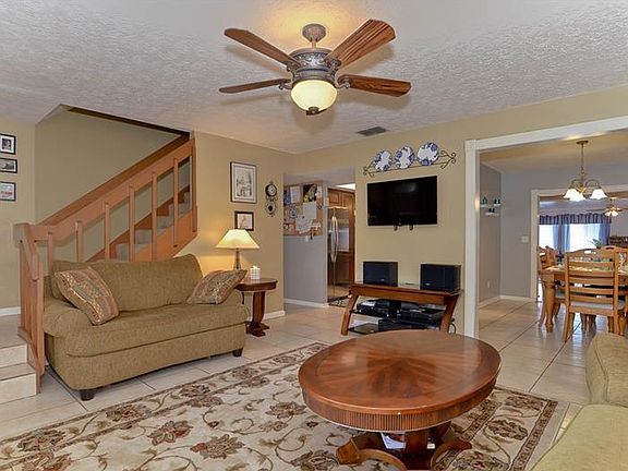 5th image of 15881 Country Lake Dr