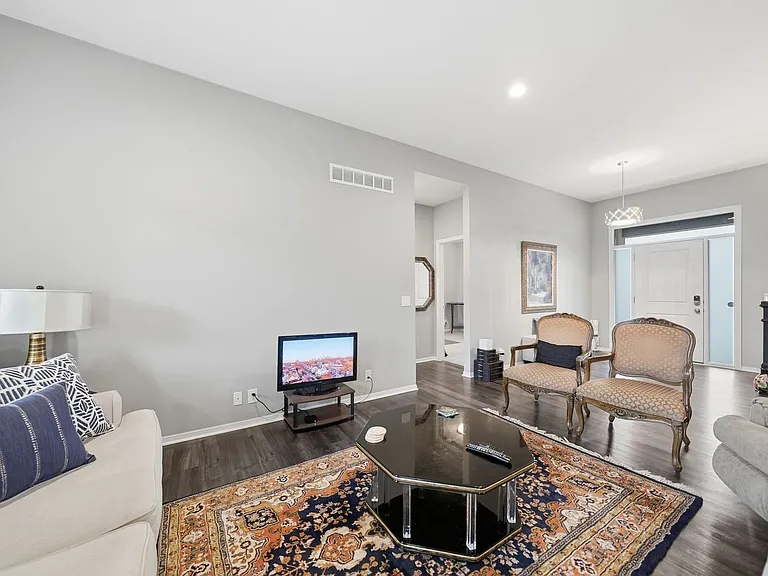 8920 Shadow Creek Ln — Photo 9