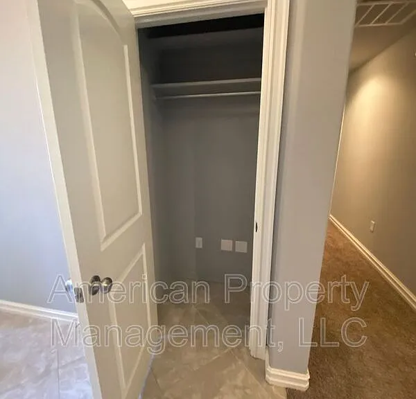 5312 Charleston Dr — Photo 15